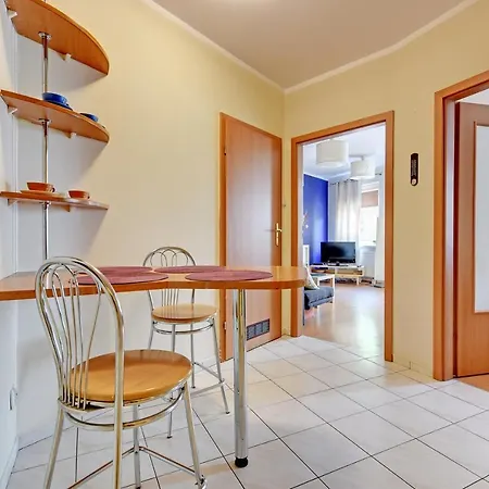 Barcelona By Renters Apartment